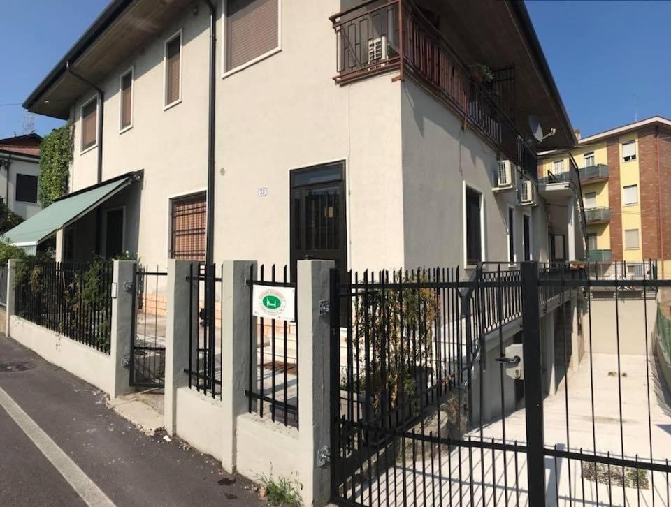 Appartamento Affitti Brevi Verona Colors/G.B. Rossi Friendly Exteriör bild
